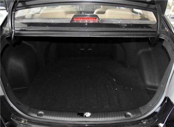 悦动 2015款 1.6L 自动舒适型 车厢座椅   后备厢