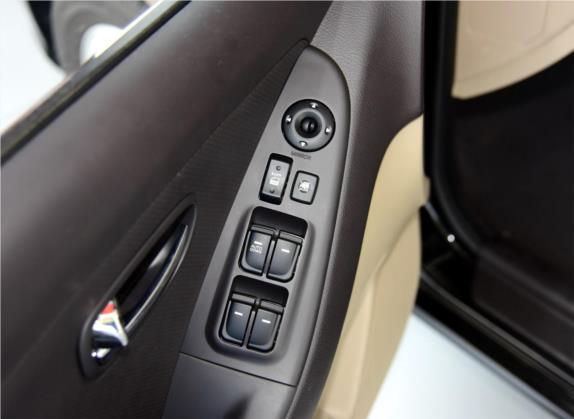 悦动 2015款 1.6L 手动豪华型 车厢座椅   门窗控制