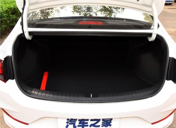 悦动 2017款 1.6L 手动悦目版GL 车厢座椅   后备厢
