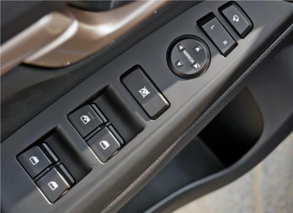 悦动 2017款 1.6L 手动悦心版DLX 车厢座椅   门窗控制