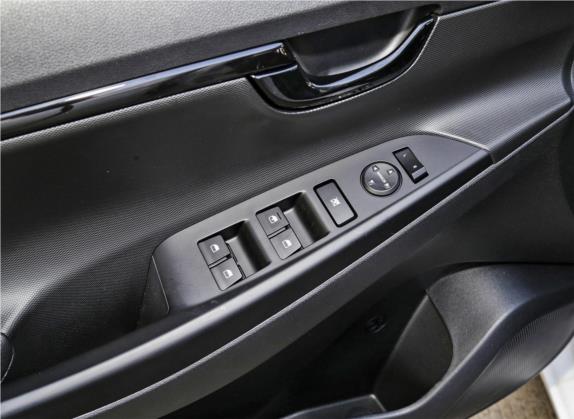 悦动 2020款 1.6L 自动GL悦目版 车厢座椅   门窗控制