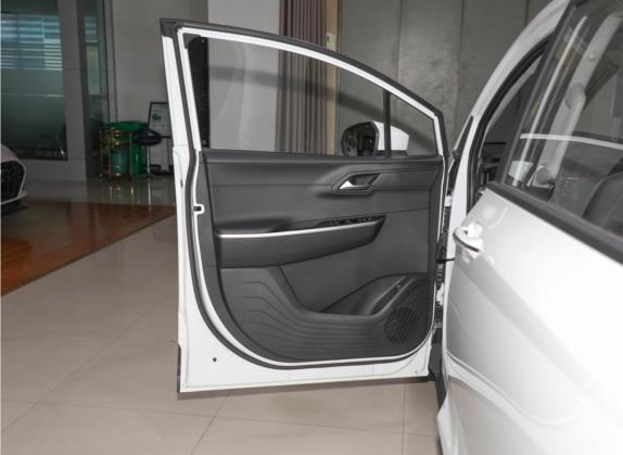库斯途 2021款 270TGDi 领先版 GLS 车厢座椅   前门板