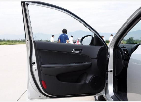 北京现代i30 2009款 1.6L 自动豪享型 车厢座椅   前门板
