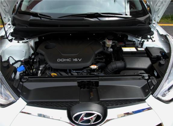 Veloster飞思 2011款 1.6L 自动旗舰版 其他细节类   发动机舱
