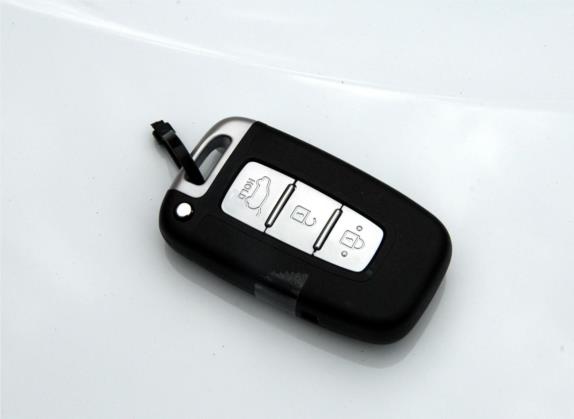 Veloster飞思 2011款 1.6L 自动旗舰版 其他细节类   钥匙