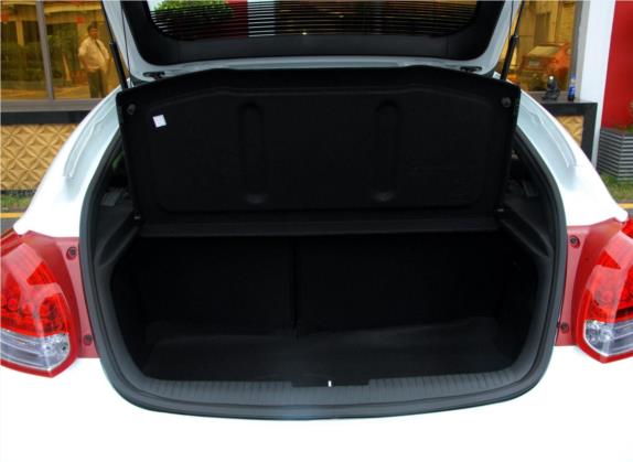 Veloster飞思 2011款 1.6L 自动旗舰版 车厢座椅   后备厢