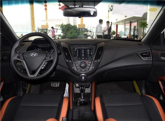 Veloster飞思 2015款 1.6T 自动豪华版 中控类   中控全图