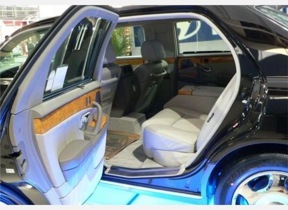 雅科仕 2006款 3.5加长型 车厢座椅   后排空间
