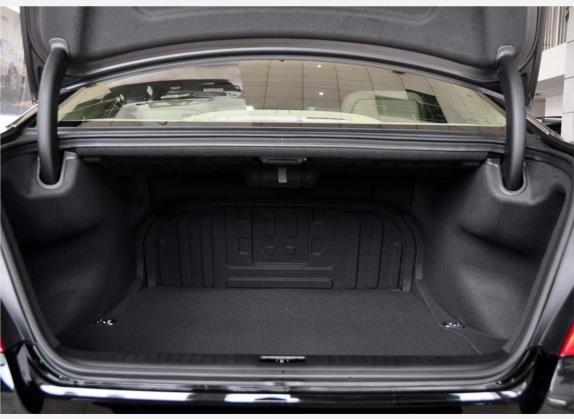 雅科仕 2009款 3.8豪华版 车厢座椅   后备厢