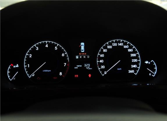 雅科仕 2012款 5.0 GDi加长旗舰版 中控类   仪表盘