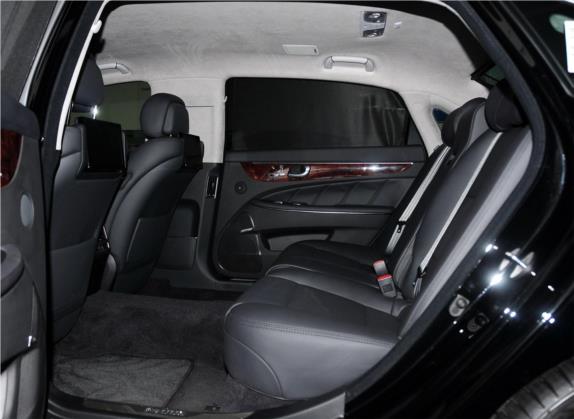 雅科仕 2014款 3.8 GDi 加长尊享版 车厢座椅   后排空间