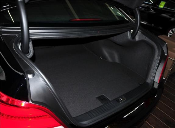 雅科仕 2014款 3.8 GDi 加长尊享版 车厢座椅   后备厢