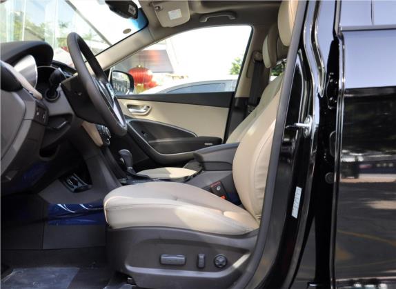 胜达(进口) 2013款 3.0L 四驱豪华版 7座 欧IV 车厢座椅   前排空间