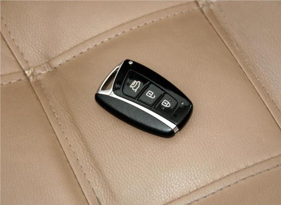 胜达(进口) 2013款 3.0L 四驱豪华版 7座 欧V 其他细节类   钥匙