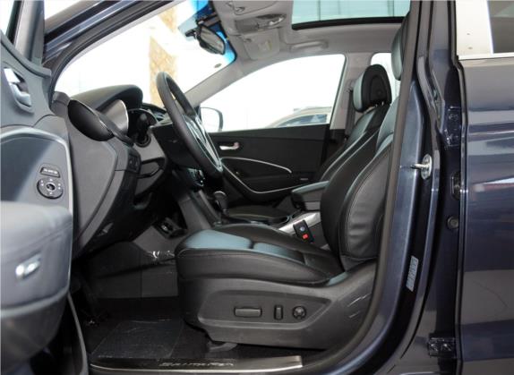 胜达(进口) 2013款 3.0L 四驱豪华版 7座 欧V 车厢座椅   前排空间