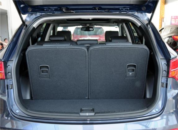 胜达(进口) 2013款 3.0L 四驱豪华版 7座 欧V 车厢座椅   后备厢