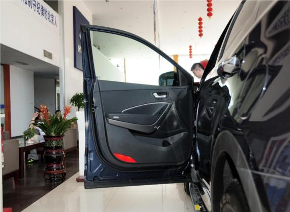 胜达(进口) 2013款 3.0L 四驱豪华版 7座 欧V 车厢座椅   前门板