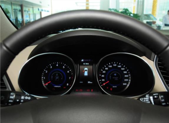 胜达(进口) 2013款 3.0L 四驱尊享版 7座 欧V 中控类   仪表盘