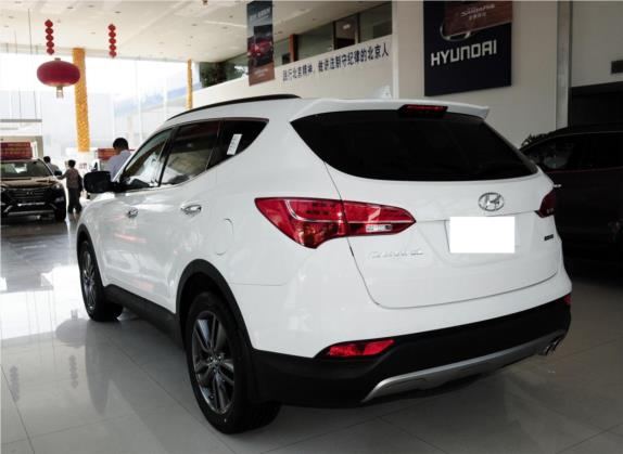 胜达(进口) 2013款 3.0L 四驱旗舰版 7座 欧V 外观   斜后