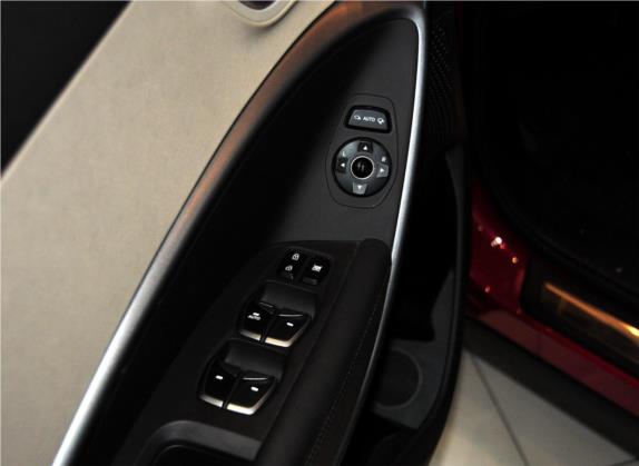 胜达(进口) 2013款 改款 3.0L 四驱旗舰版 欧IV 车厢座椅   门窗控制