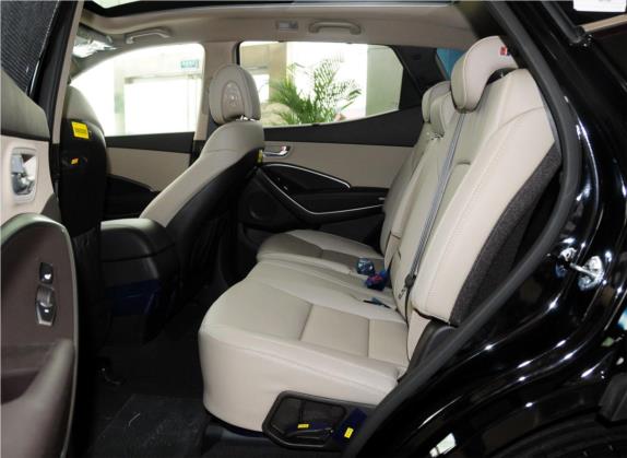 胜达(进口) 2013款 改款 3.0L 四驱尊享版 欧V 车厢座椅   后排空间