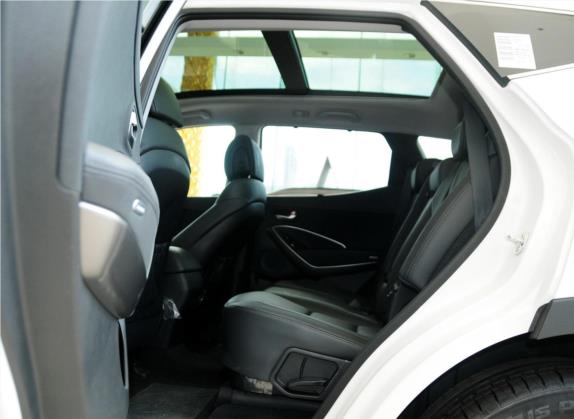 胜达(进口) 2013款 改款 3.0L 四驱旗舰版 欧V 车厢座椅   后排空间
