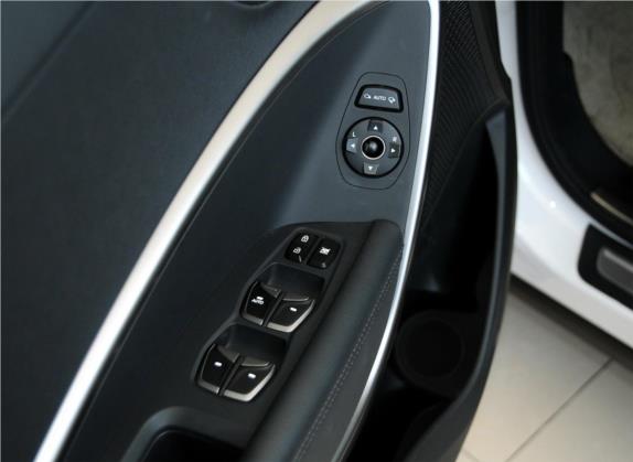 胜达(进口) 2013款 改款 3.0L 四驱旗舰版 欧V 车厢座椅   门窗控制
