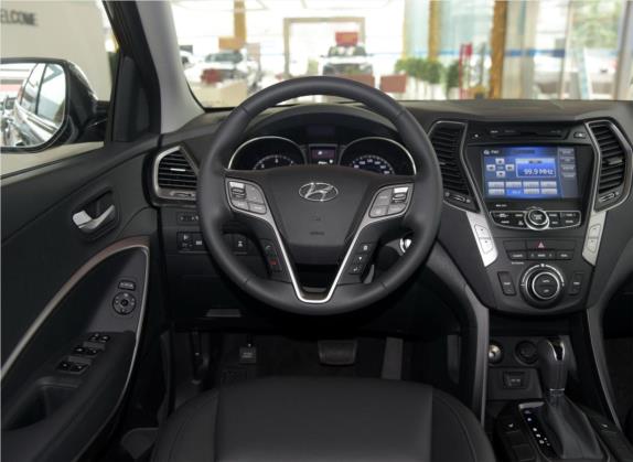 格越 2013款 2.2T 7座四驱舒适版 中控类   驾驶位