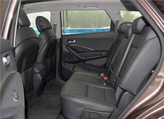 格越 2013款 2.2T 7座四驱舒适版 车厢座椅   后排空间