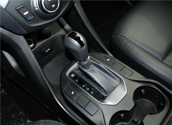 格越 2013款 3.0L 6座四驱舒适版 中控类   挡把