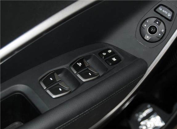 格越 2013款 3.0L 6座四驱舒适版 车厢座椅   门窗控制