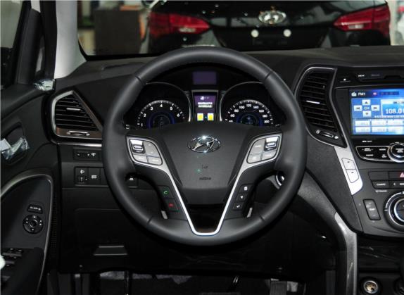格越 2013款 3.0L 7座四驱舒适版 中控类   驾驶位