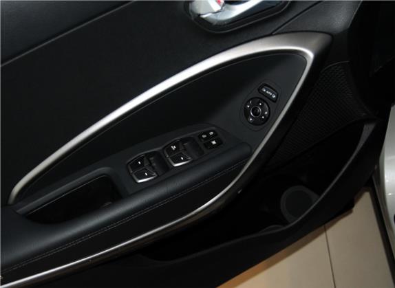 格越 2013款 3.0L 7座四驱舒适版 车厢座椅   门窗控制