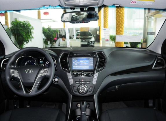 格越 2013款 3.0L 7座四驱豪华版 中控类   中控全图