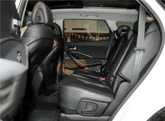 格越 2013款 3.3L 7座四驱豪华版 车厢座椅   后排空间