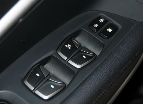 格越 2013款 3.3L 7座四驱豪华版 车厢座椅   门窗控制