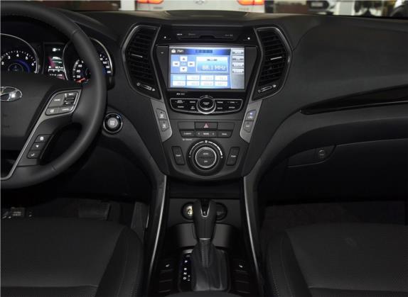 格越 2013款 3.0L 7座两驱舒适版 中控类   中控台