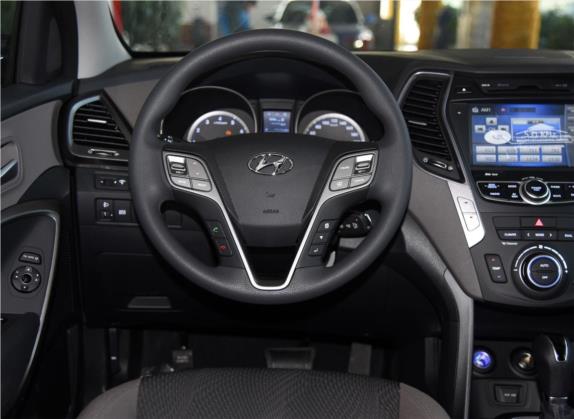 格越 2015款 2.0T 7座两驱领先版 中控类   驾驶位