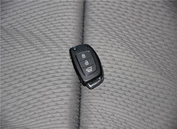 格越 2015款 2.0T 7座两驱领先版 其他细节类   钥匙