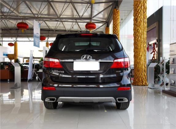 格越 2015款 2.0T 7座两驱领先版 外观   正后