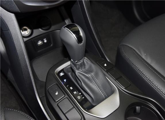 格越 2017款 3.0L 7座四驱舒适版 中控类   挡把
