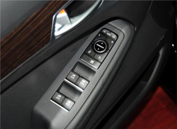 捷恩斯 2015款 3.0GDi 四驱豪华版 车厢座椅   门窗控制