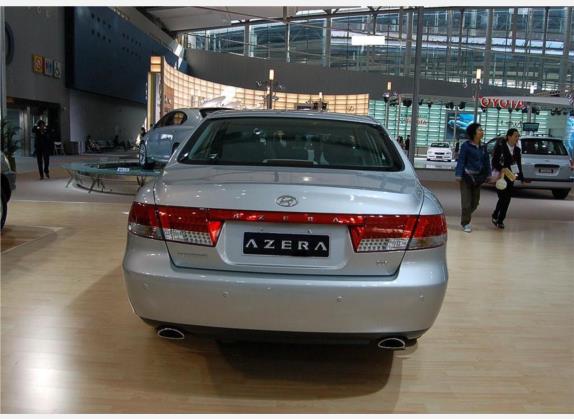 雅尊 2006款 3.3 舒适型 外观   正后