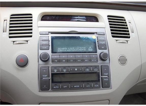 雅尊 2009款 3.3L 豪华型 中控类   中控台