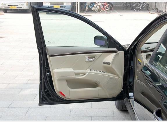 雅尊 2009款 3.3L 豪华型 车厢座椅   前门板