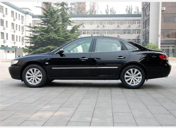 雅尊 2009款 3.3L 豪华型 外观   正侧