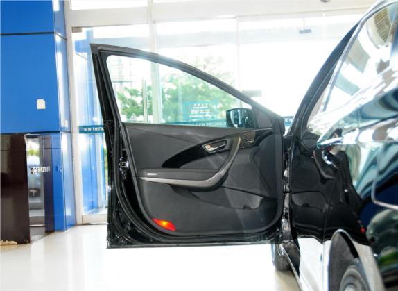 雅尊 2011款 2.4L 豪华型 车厢座椅   前门板
