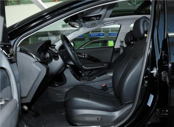 雅尊 2011款 2.4L 尊贵型 车厢座椅   前排空间