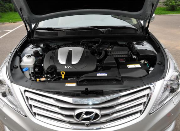 雅尊 2011款 3.0L 旗舰型 其他细节类   发动机舱