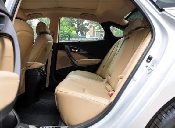 雅尊 2011款 3.0L 旗舰型 车厢座椅   后排空间